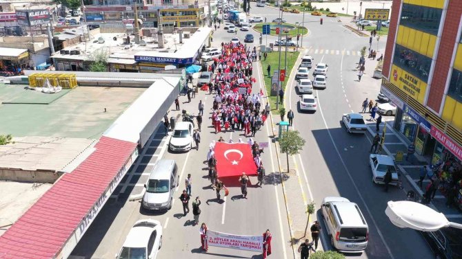 Şanlıurfa’da Köyler Arası Halk Oyunları Yarışması Renkli Görüntülere Sahne Oldu