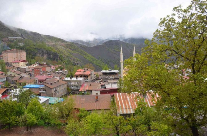 Besicilere Mayıs Ayında Kar Engeli