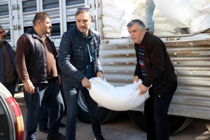 Bal Üretimi Öncesinde Arıcılara Şeker Desteği
