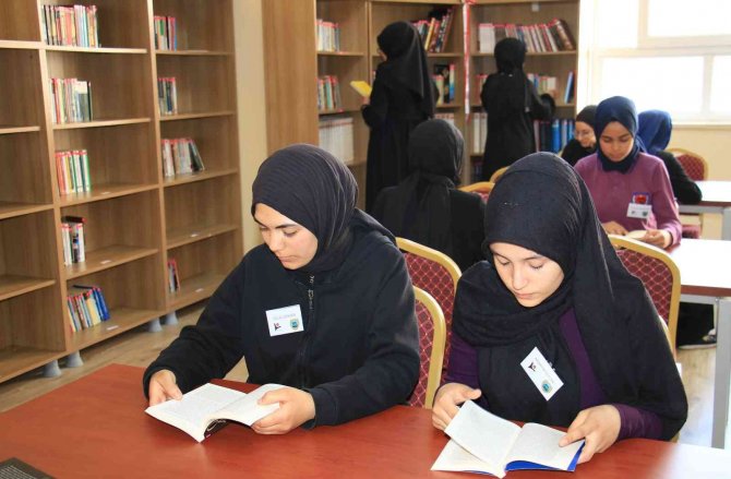 İ̇dlib Şehidi İ̇brahim Tüzel’in İsmi Kütüphaneye Verildi