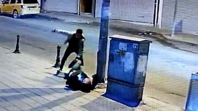 Tekirdağ’da Dehşet Anları Kamerada: Acımasızca Defalarca Bıçakladı, Başına Tekmeyle Vurdu
