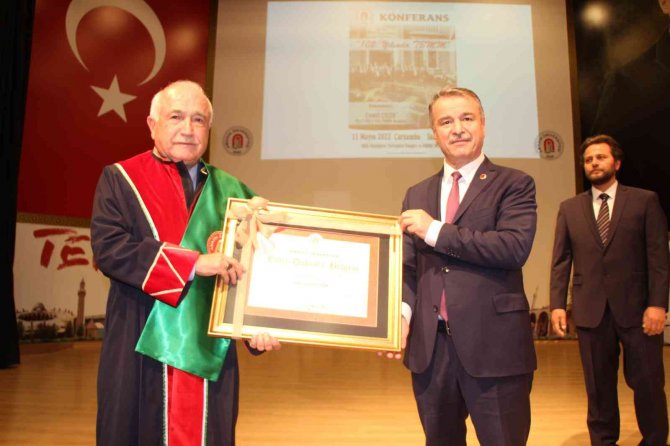 Cemil Çiçek: "Toplumumuzda Tenkit Çok, Takdir Az"