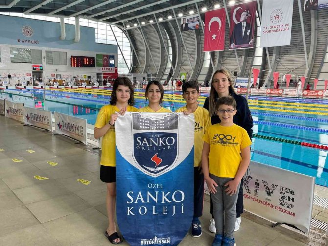 Sanko Okullarının Yüzme Başarısı