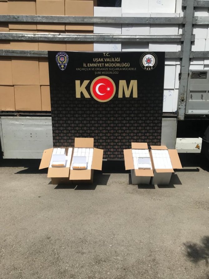 Uşak’ta 1 Buçuk Milyon Tl’lik Kaçak Makaron Ele Geçirildi