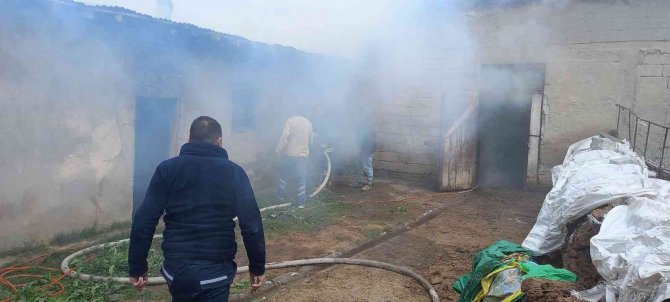 Edremit’te Depo Yangını