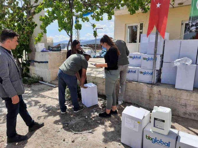 Mantar Üreticisilerine Işıklı Tuzak, Dezenfektan Ve Nematod Dağıtımı Yapıldı