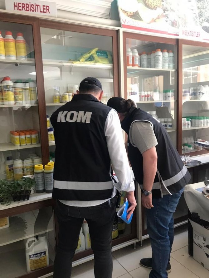 Kom Ekipleri Piyasaya Sahte Tarım Ve Beslenme İ̇lacı Sürerek, Toplum Sağlığını Tehlikeye Atan Ve Çevreyi Olumsuz Etkileyenlere Yönelik Harekete Geçti