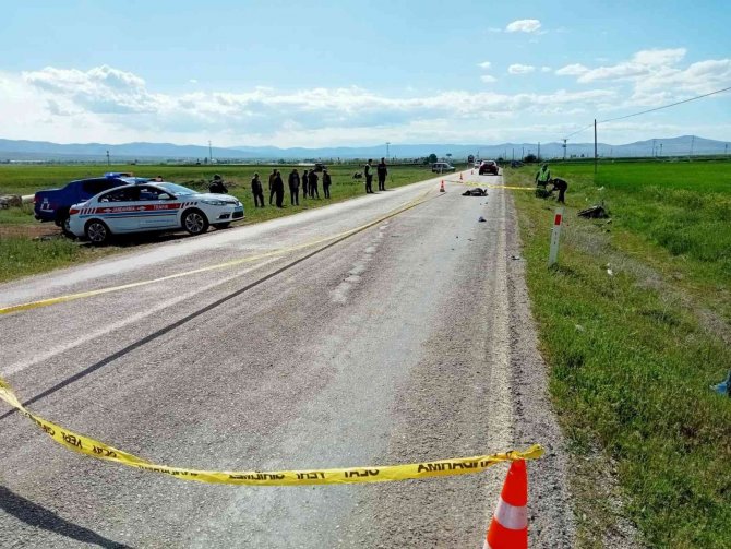 Sandıklı’da Otomobil Motosikletle Çarpıştı: 1 Ölü