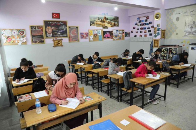 Ağrı’da 78 Bin 711 Yardımcı Kaynak Kitap Paketi Öğrencilere Dağıtıldı