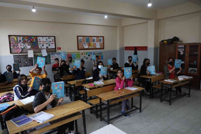 Ağrı’da 78 Bin 711 Yardımcı Kaynak Kitap Paketi Öğrencilere Dağıtıldı