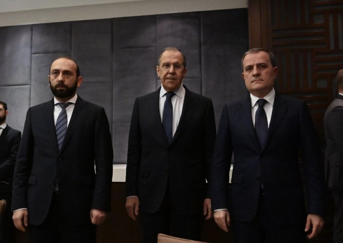 Azerbaycan, Rusya Ve Ermenistan Dışişleri Bakanlarından Üçlü Görüşme