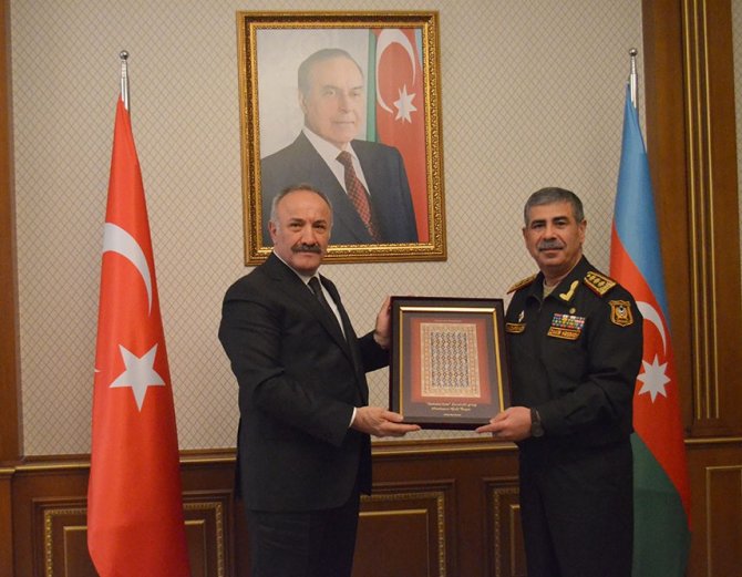 Azerbaycan Savunma Bakanı Hasanov, Mgk Genel Sekreteri Hacımüftüoğlu İle Bir Araya Geldi