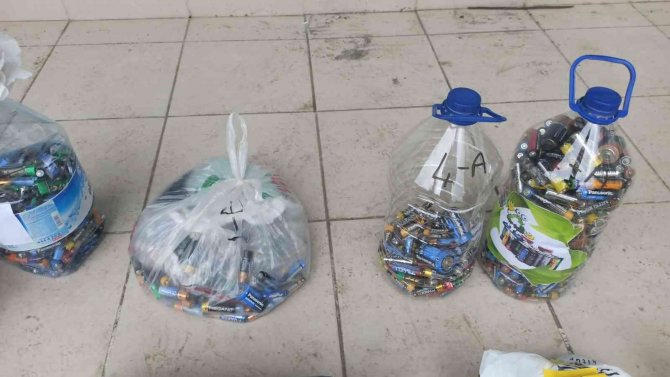 111 Kilo Atık Pil Topladılar