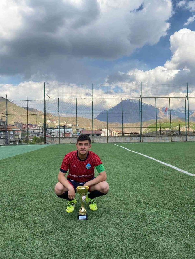 Hakkari Sümbül Spor İl Birincisi Oldu