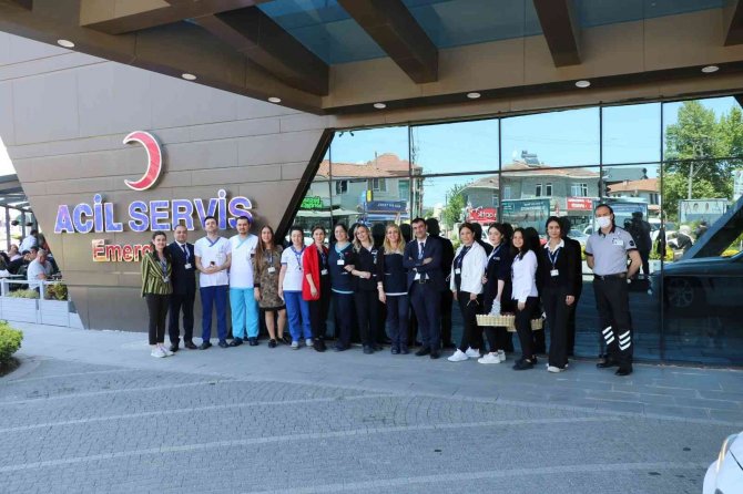 Adatıp Hastanesi Hemşireler Gününü Kutladı