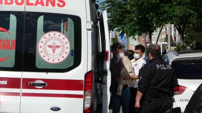 Kayseri’de Bıçaklı Kavga: 2 Yaralı