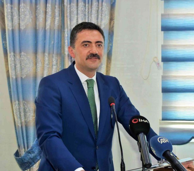 Vali Tekbıyıkoğlu: "Mazlum İnsanlara En Fazla Yardım Yapan Türkiye, Dünyada İşaretle Gösteriliyor"