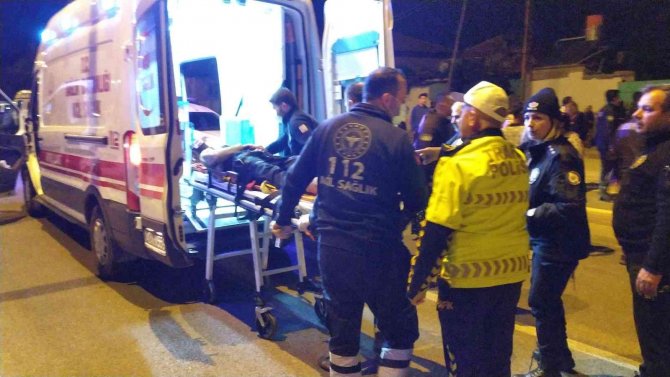 Sokak Ortasında Silahlı Kavga: 3 Yaralı