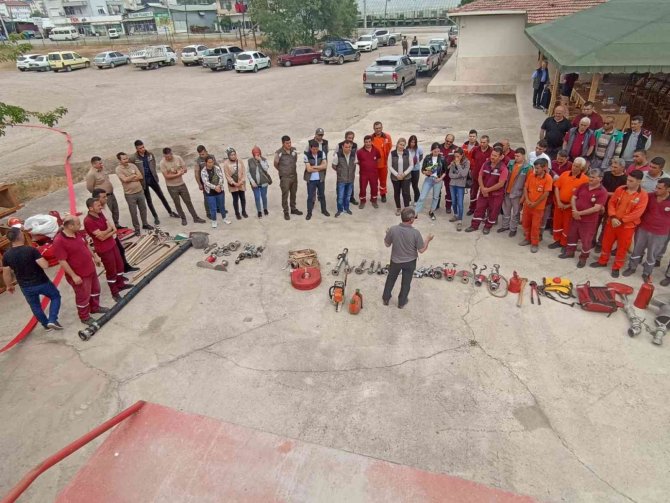 Kumluca’da Orman İ̇şletme Personellerine Yangınlara Yönelik İşbaşı Eğitim