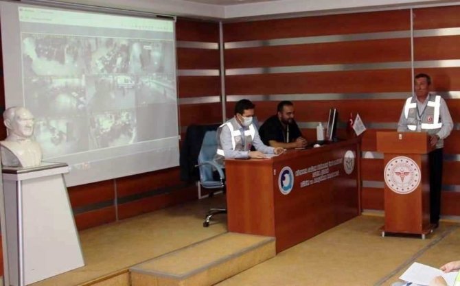 Kütahya Evliya Çelebi Hastanesinde Hap Masa Başı Tatbikatı