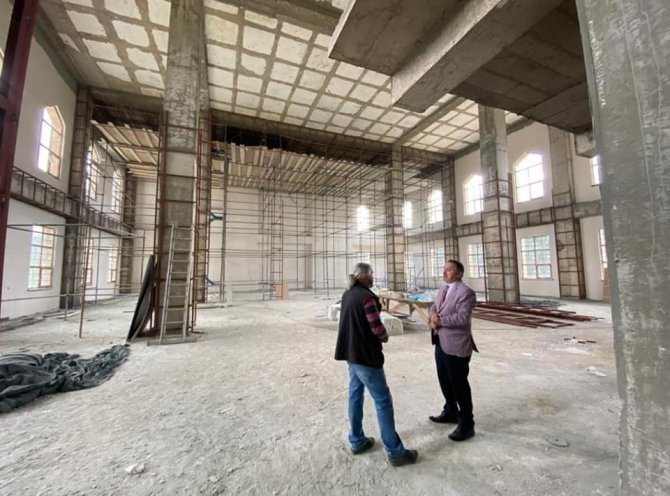 Mehmetçik Camii’nde İç Düzenleme Çalışmaları Başladı