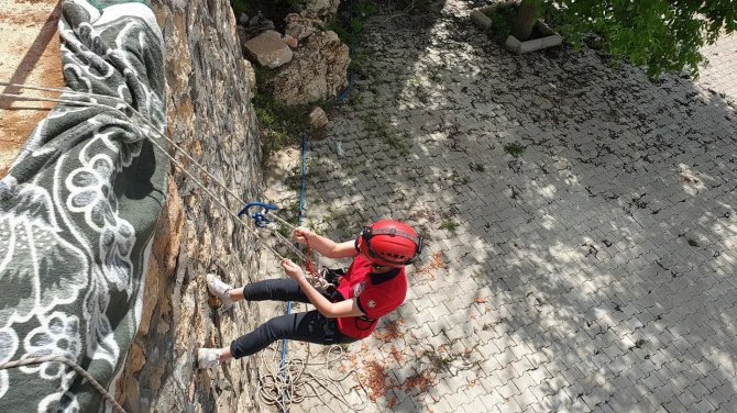 Geleceğin Acil Yardım Ve Afet Ekiplerine Uygulamalı Eğitim