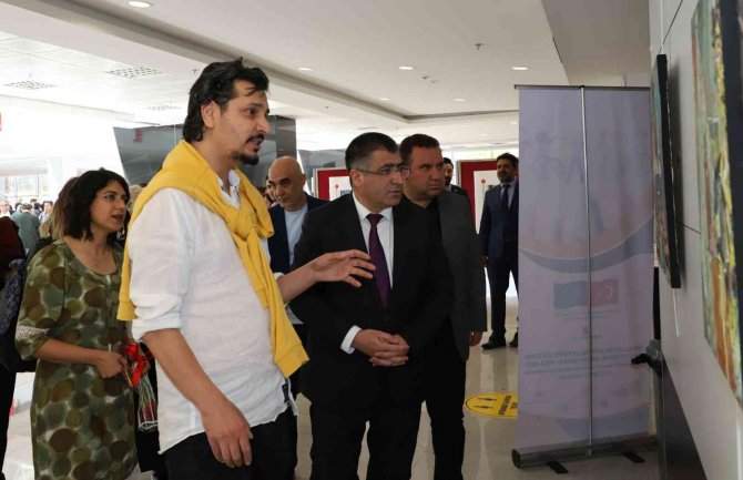 Nevü’de Kişisel Ve Karma Resim Sergisi Açıldı