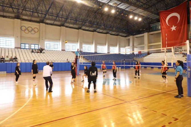 Niğde’de Spor Şenlikleri Başladı