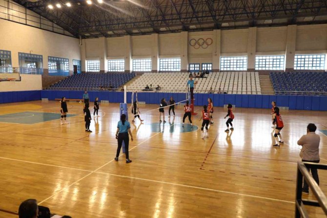 Niğde’de Spor Şenlikleri Başladı