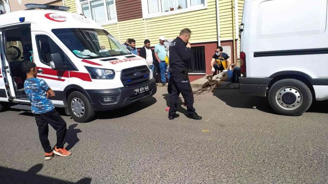 Motosikletten Bir Anda Ateş Açıldı, Kanlar İçinde Kaldı