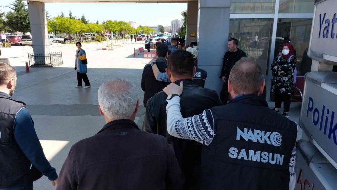 Samsun’da Apart Daireye Uyuşturucu Operasyonu: 7 Gözaltı