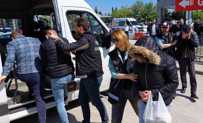 Samsun’da Apart Daireye Uyuşturucu Operasyonu: 7 Gözaltı