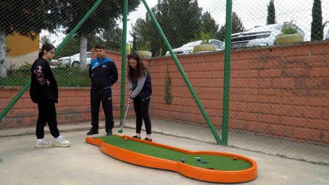Siirt Belediyesi Öğrencileri Sporla Buluşturuyor