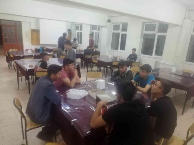 Simav’da Manevi Danışman Gençlerle Bir Araya Geldi