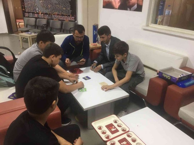 Simav’da Manevi Danışman Gençlerle Bir Araya Geldi