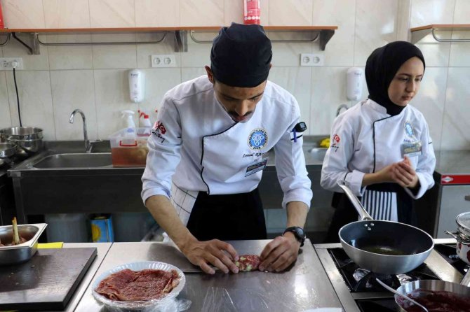 Üniversite De Lezzetler Yarıştı