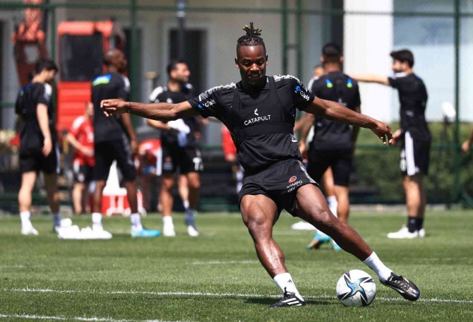 Beşiktaş, Göztepe Maçı Hazırlıklarını Sürdürdü