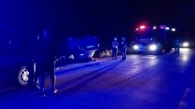 Taklalar Atan Otomobil Hurdaya Döndü: 1 Ölü