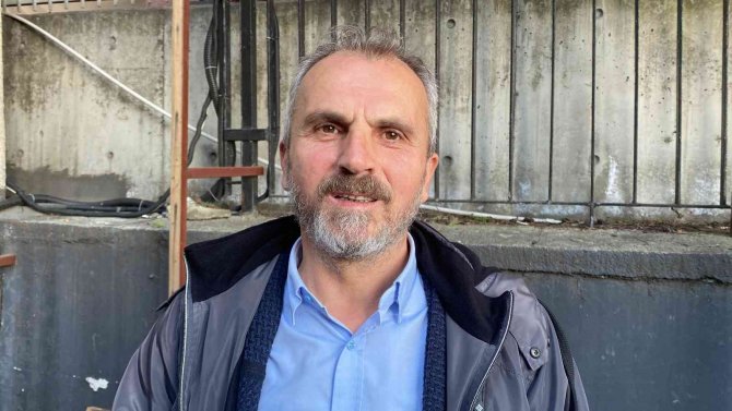 İ̇stanbul’da İnsanlık Örneği Kamerada: Kağıthane Polisi 10 Bin Doları Sahibine Teslim Etti