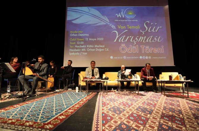 ‘Van’ Temalı Şiir Yarışmasının Kazananları Ödüllerini Aldı