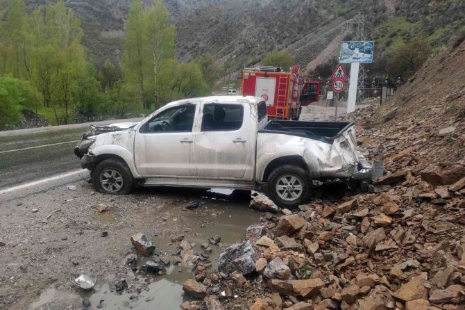 Çatak’ta Trafik Kazası: 1 Yaralı