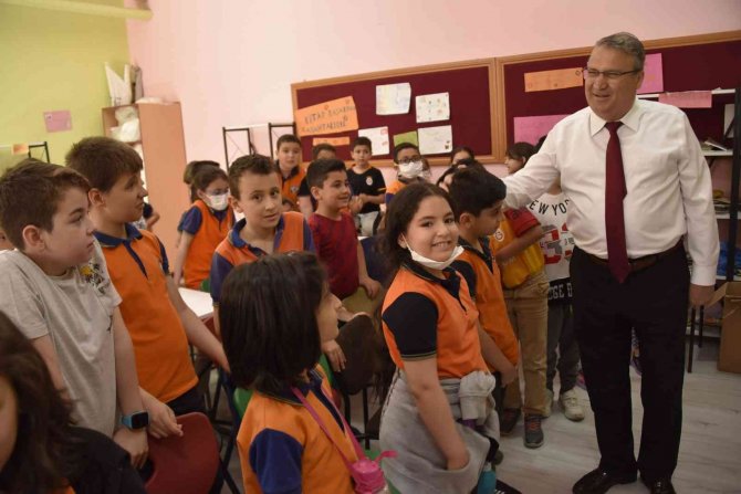 Başkan Çerçi İlkokul Öğrencileriyle Buluştu