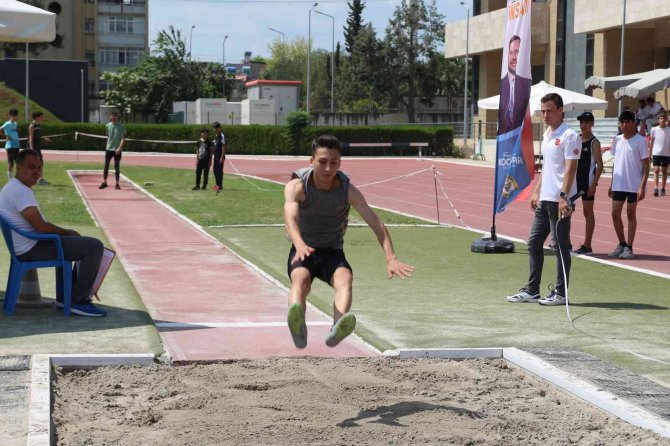 "19 Mayıs Spor Şenliği" Başladı