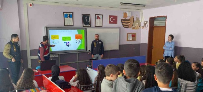 Zonguldak’ta Öğrencilere Siber Farkındalık Eğitimi