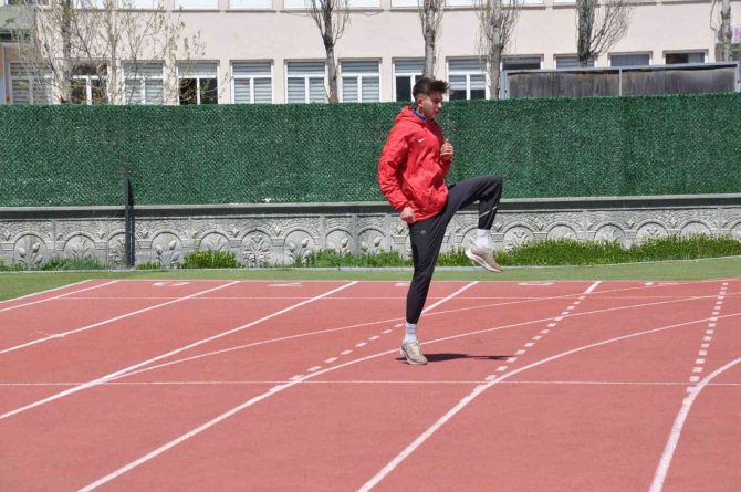 Karslı Atlet Fransa’da Türkiye’yi Temsil Edecek