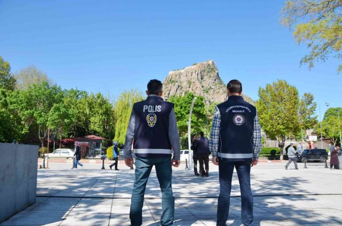 ‘Düzensiz Göç İle Mücadeleye Yönelik Huzur Uygulaması’ Yapıldı