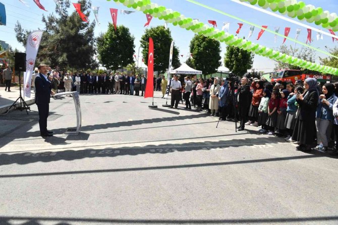 Bahçelievler’de Okullar Yeşillendiriliyor