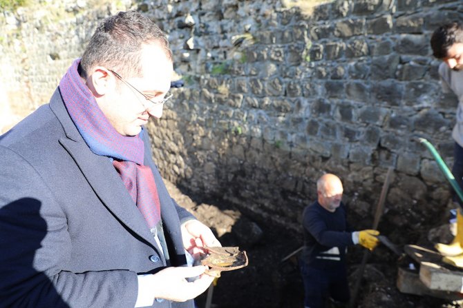 Tarihi Akçakale Kalesi’ndeki Kazılarda Sona Gelindi