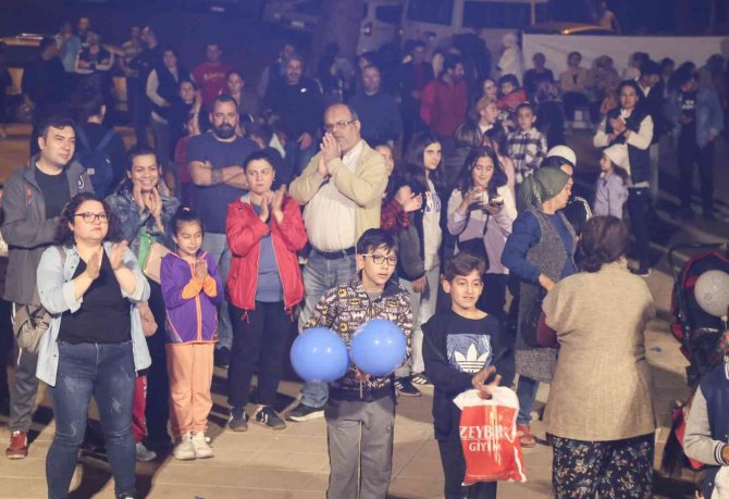 Karacasulular, Büyükşehir’in Bahar Konseriyle Doyasıya Eğlendi