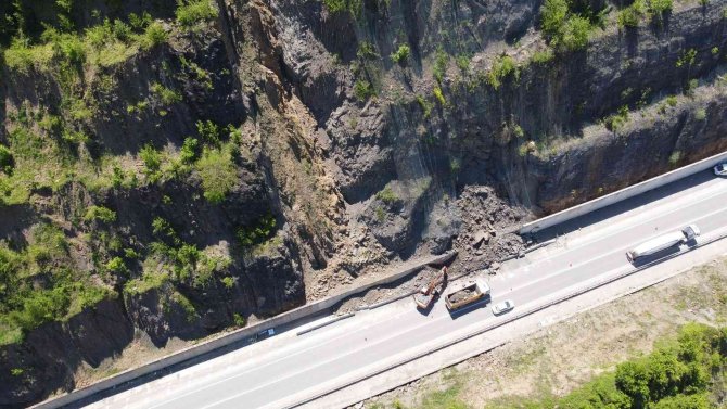 Bartın-karabük Karayolundaki Heyelan Bölgesinde Çalışma Başlatıldı